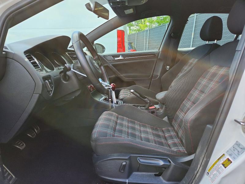 Продажа на аукционе авто 2017 Volkswagen Gti, vin: 3VW5T7AUXHM069419, номер лота: 50230366