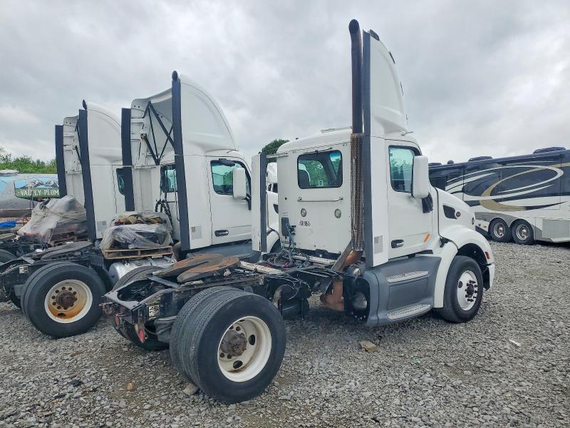 Продаж на аукціоні авто 2017 Peterbilt 579, vin: 1XPBA48X1HD428449, номер лоту: 50610846