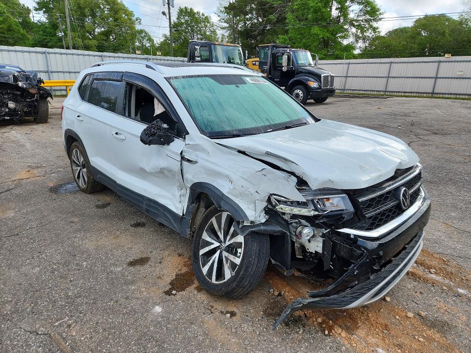 Продаж на аукціоні авто 2022 Volkswagen Taos, vin: 3VVTX7B21NM068099, номер лоту: 48606156