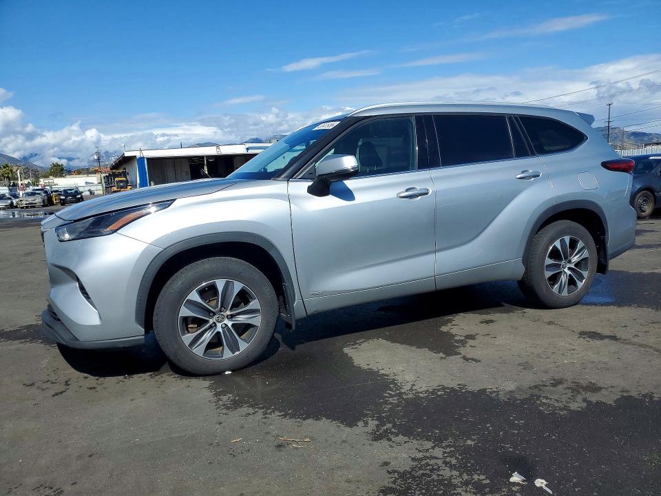 Aukcja sprzedaży 2022 Toyota Highlander Hybrid, vin: 5TDGBRCH9NS539400, numer aukcji: 49941956