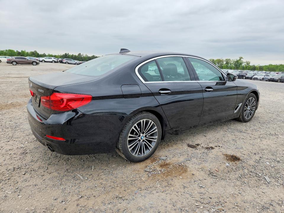 51761136 :رقم المزاد ، WBAJA7C53JWC74681 vin ، 2018 Bmw 530 مزاد بيع