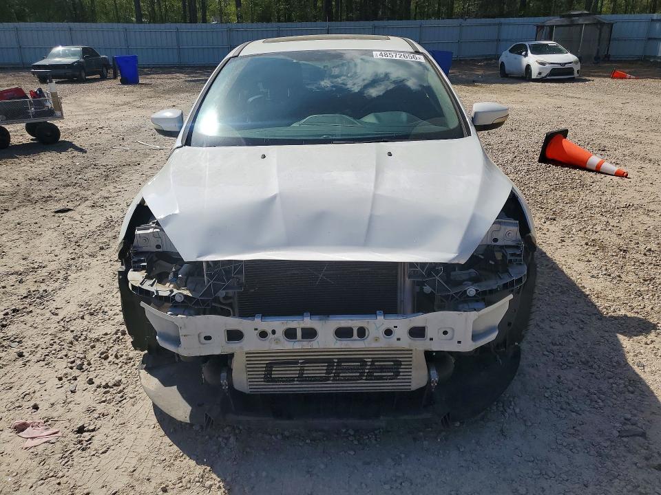 2015 Ford Focus მანქანა იყიდება აუქციონზე, vin: 1FADP3L92FL372462, აუქციონის ნომერი: 48572656