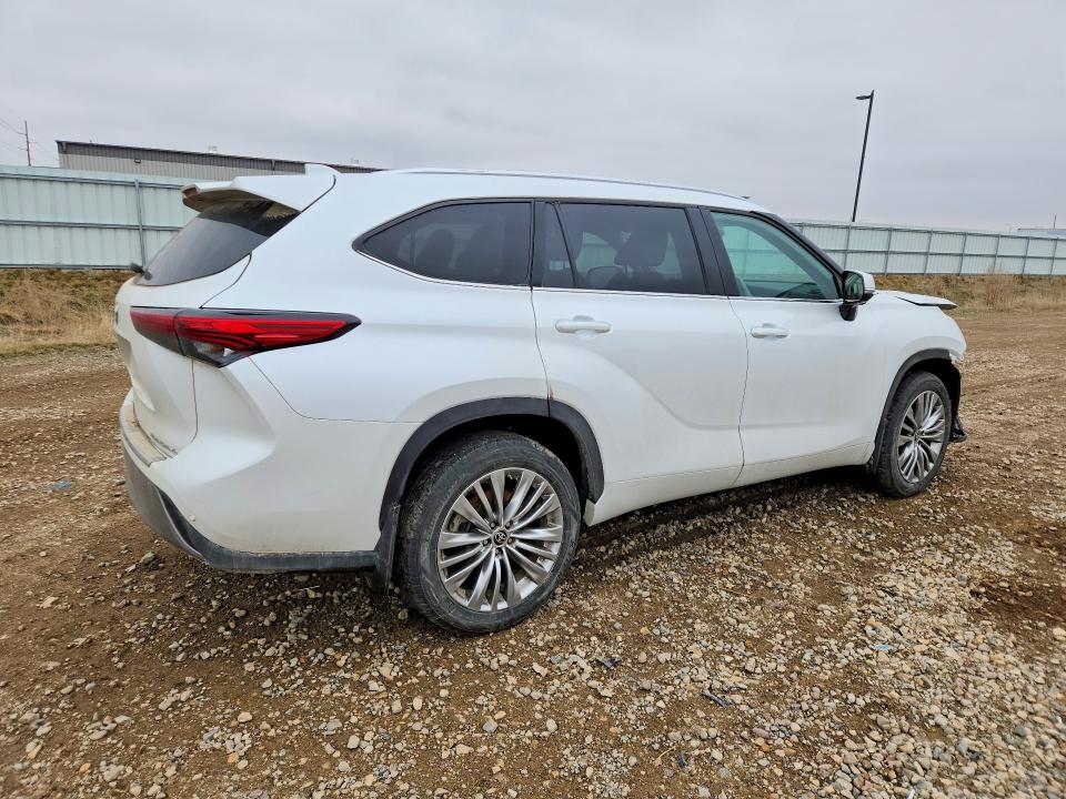 2023 Toyota Highlander მანქანა იყიდება აუქციონზე, vin: 5TDKDRBHXPS039111, აუქციონის ნომერი: 49633466