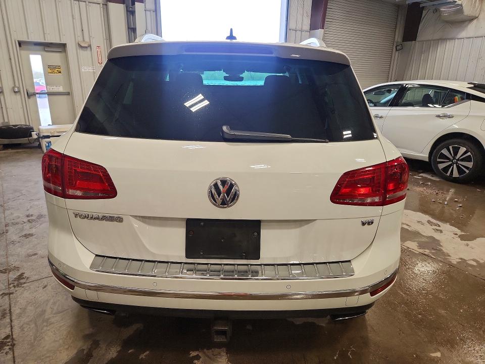 Продаж на аукціоні авто 2017 Volkswagen Touareg, vin: WVGGF7BP0HD002279, номер лоту: 52054966