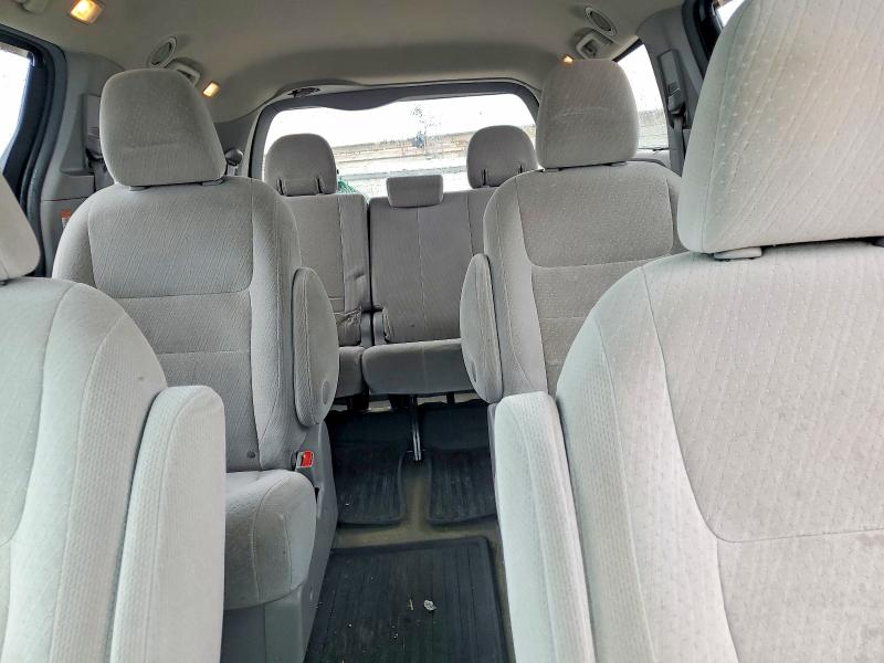 51821326 :رقم المزاد ، 5TDJZ3DC2HS162639 vin ، 2017 Toyota Sienna مزاد بيع