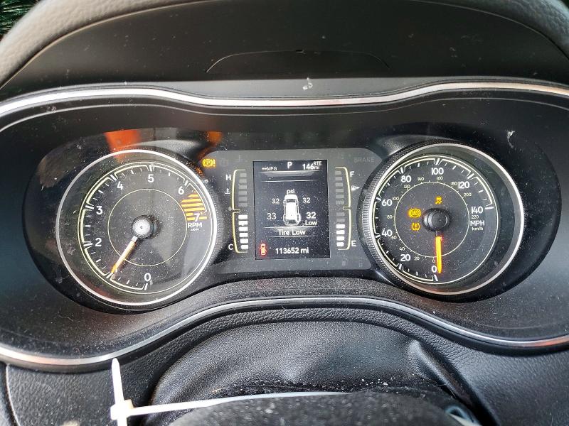 52025846 :رقم المزاد ، 1C4PJLCB7LD614972 vin ، 2020 Jeep Cherokee مزاد بيع