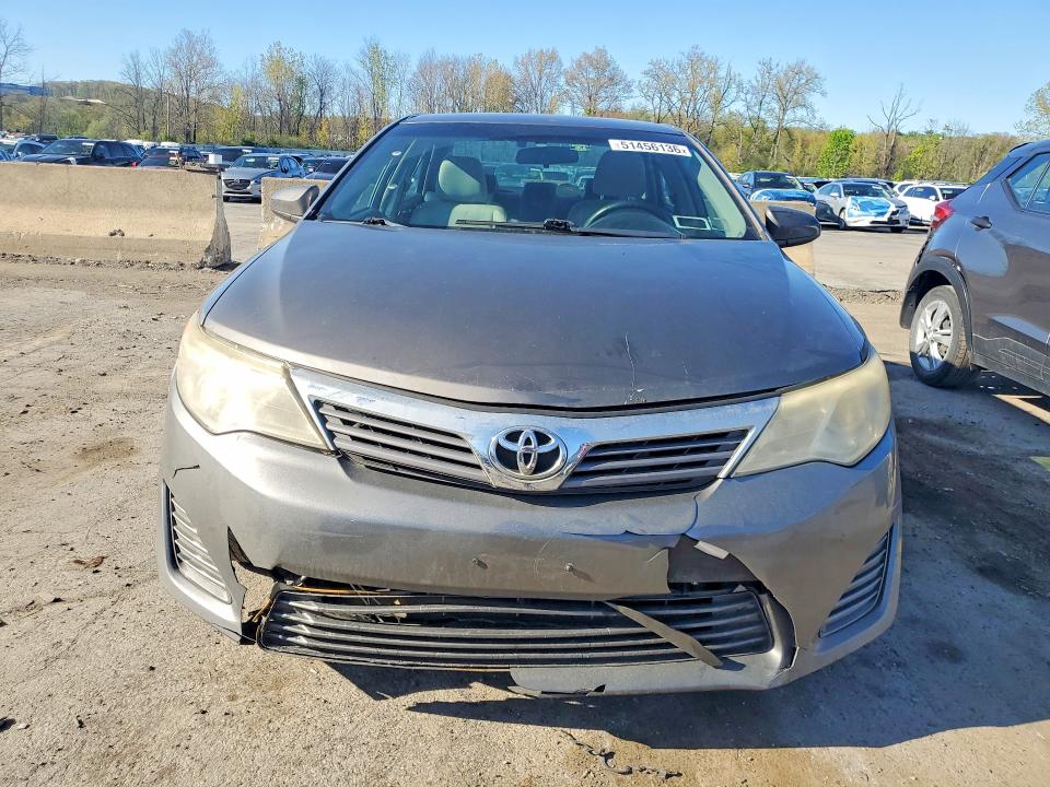 2014 Toyota Camry Hybrid მანქანა იყიდება აუქციონზე, vin: 4T1BD1FK7EU099360, აუქციონის ნომერი: 51456136