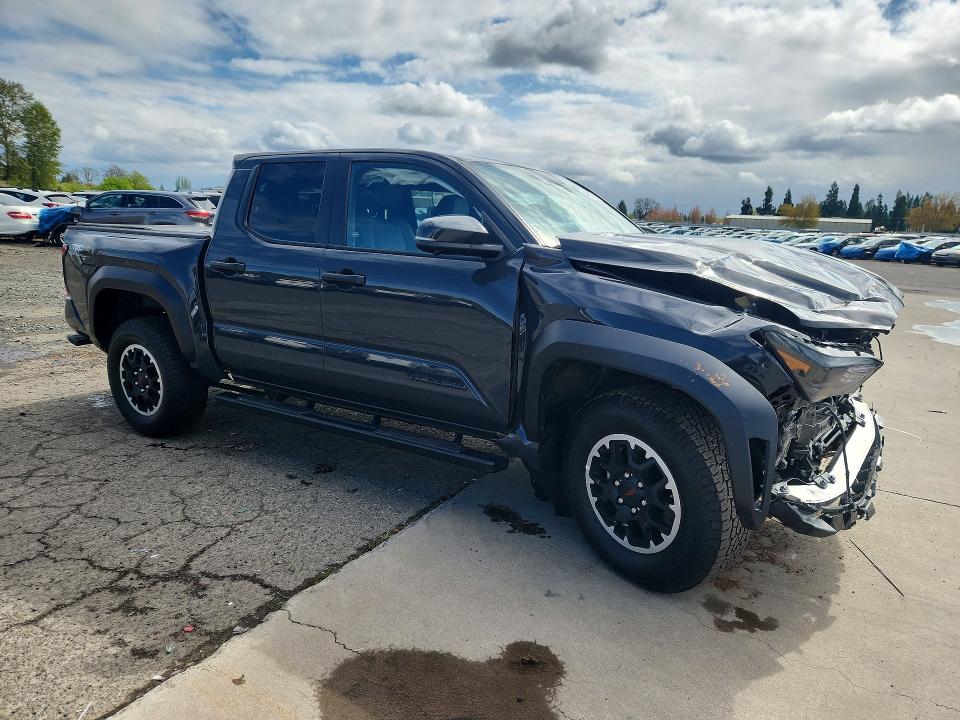 49651476 :رقم المزاد ، 3TMLB5JN5SM092639 vin ، 2025 Toyota Tacoma مزاد بيع