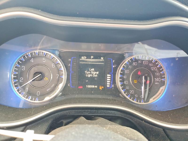 2015 Chrysler 200 მანქანა იყიდება აუქციონზე, vin: 1C3CCCAB1FN702303, აუქციონის ნომერი: 48323286