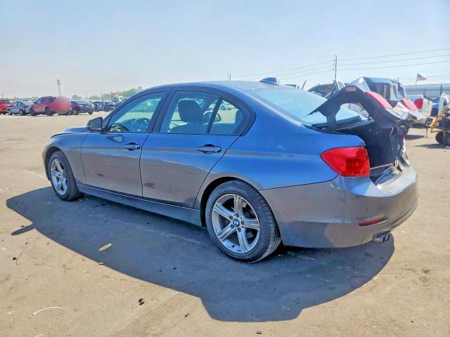 2014 Bmw 328 მანქანა იყიდება აუქციონზე, vin: WBA3B5G56ENS10986, აუქციონის ნომერი: 50281636