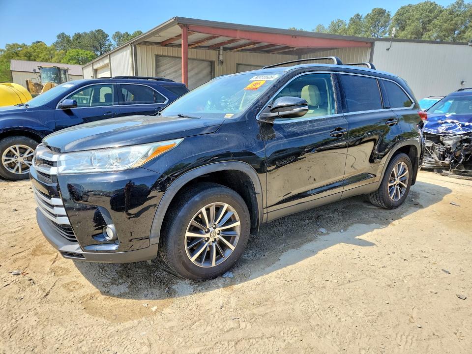Auction sale of the 2019 Toyota Highlander, vin: 5TDJZRFH1KS627561, lot number: 50970506