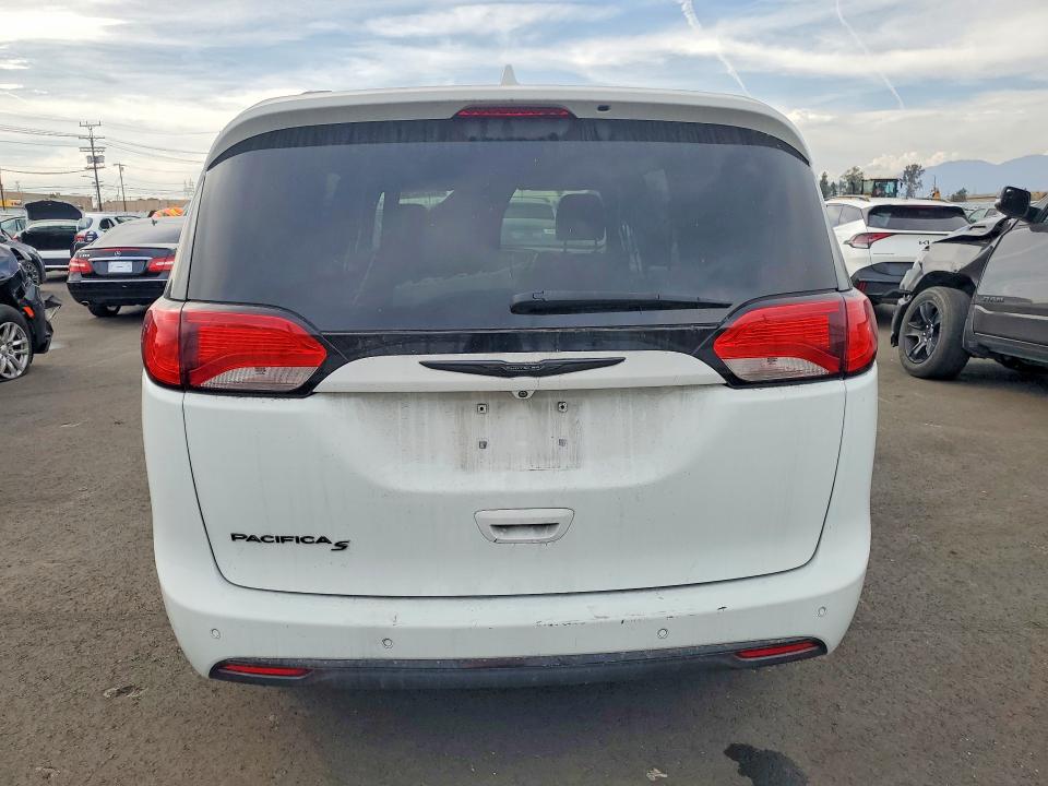 49235236 :رقم المزاد ، 2C4RC1EG8KR574784 vin ، 2019 Chrysler Pacifica مزاد بيع