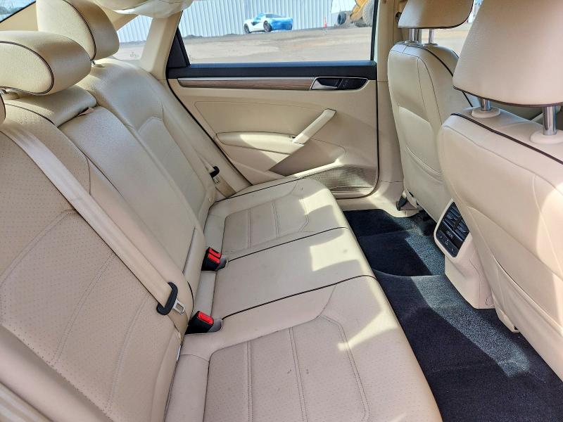 2016 Volkswagen Passat მანქანა იყიდება აუქციონზე, vin: 1VWBT7A31GC005618, აუქციონის ნომერი: 51001516