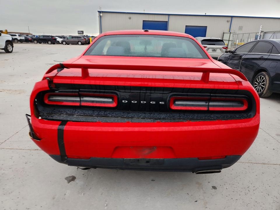 51698296 :رقم المزاد ، 2C3CDZAG4FH873387 vin ، 2015 Dodge Challenger مزاد بيع