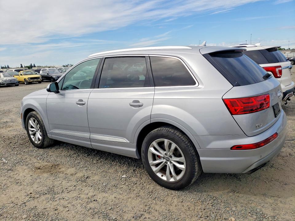 Продажа на аукционе авто 2017 Audi Q7, vin: WA1AAAF70HD003930, номер лота: 49295336