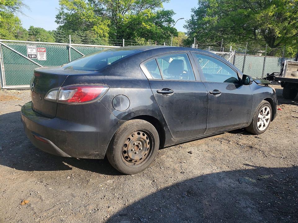 50833966 :رقم المزاد ، JM1BL1UG9B1447808 vin ، 2011 Mazda 3 مزاد بيع
