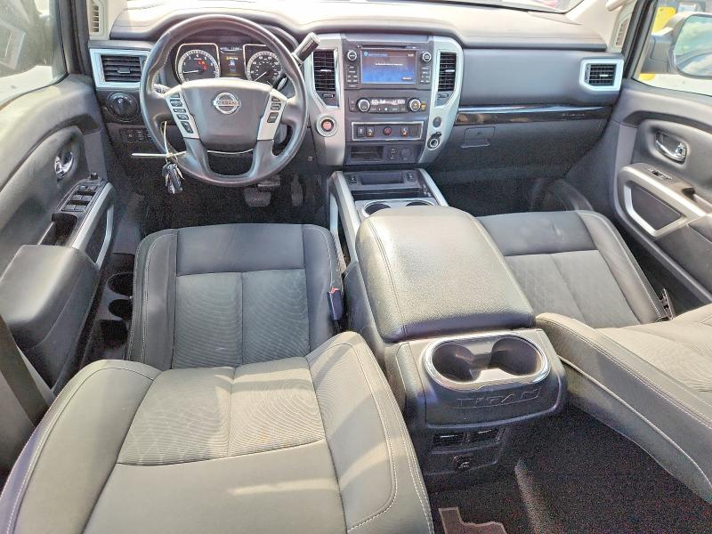 49459056 :رقم المزاد ، 1N6AA1E61HN563851 vin ، 2017 Nissan Titan مزاد بيع