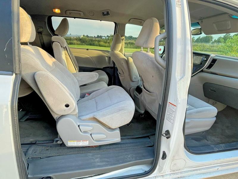 Продаж на аукціоні авто 2015 Toyota Sienna, vin: 5TDKK3DC3FS547083, номер лоту: 50523996