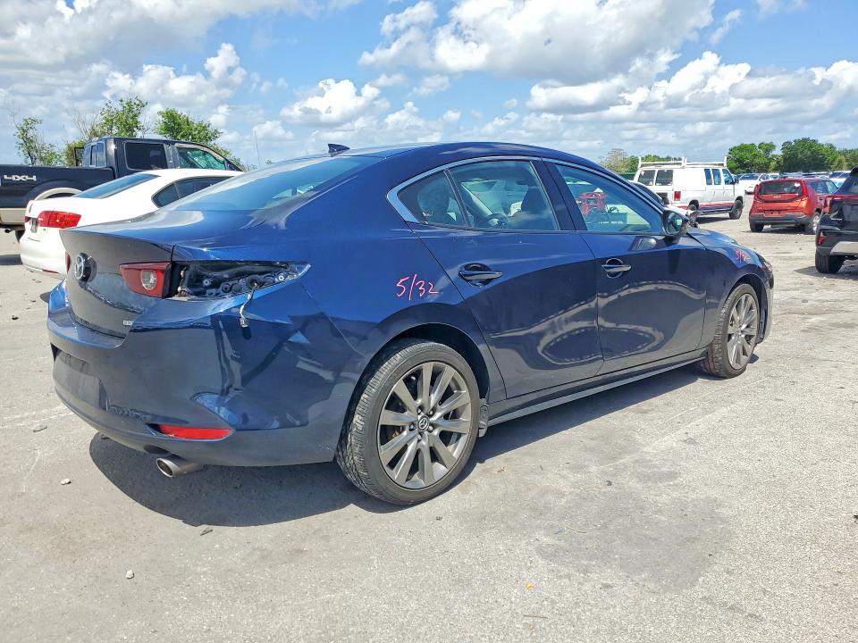 Продаж на аукціоні авто 2022 Mazda 3, vin: 3MZBPBDL1NM318957, номер лоту: 47940476