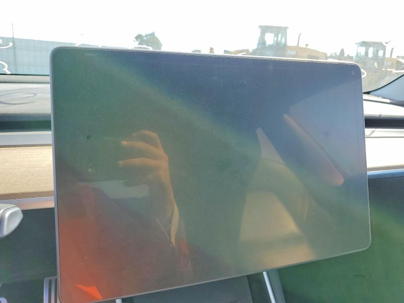 47560186 :رقم المزاد ، 5YJ3E1EB2KF521661 vin ، 2019 Tesla Model 3 مزاد بيع