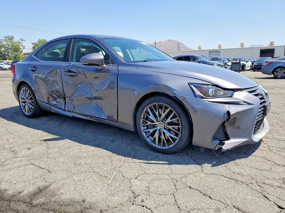 49868656 :رقم المزاد ، JTHBA1D26H5052821 vin ، 2017 Lexus Is مزاد بيع