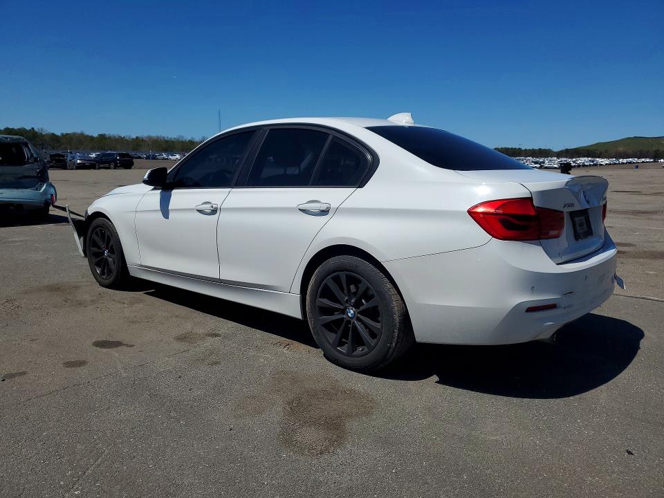 51418726 :رقم المزاد ، WBA8E5G57GNT93864 vin ، 2016 Bmw 320 مزاد بيع