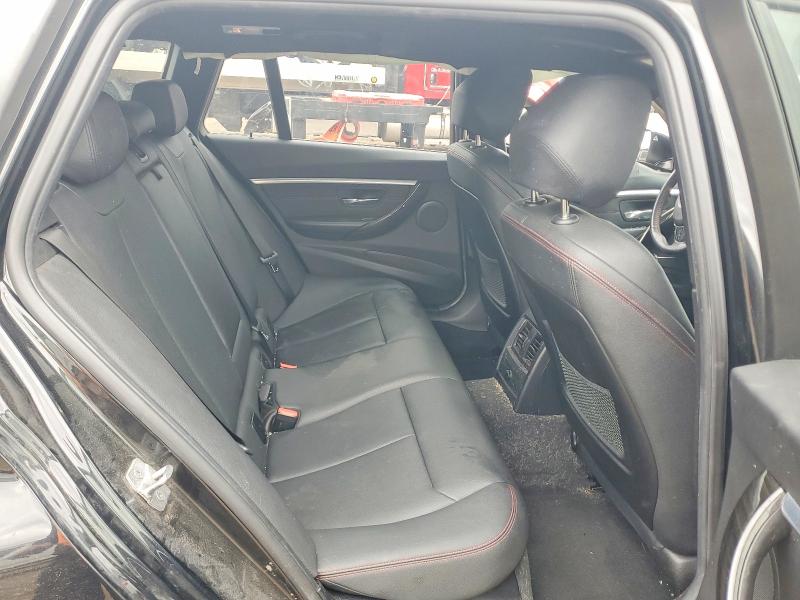 51620776 :رقم المزاد ، WBA8K3C50JA483620 vin ، 2018 Bmw 330 مزاد بيع