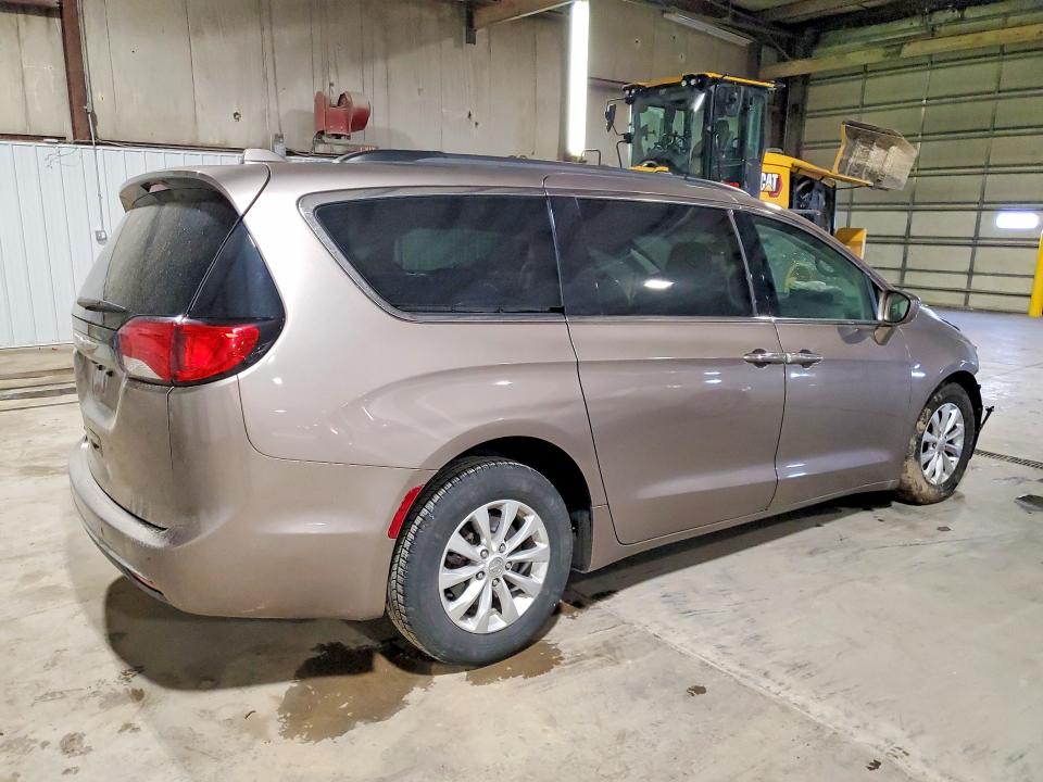 49841016 :رقم المزاد ، 2C4RC1FG0JR112393 vin ، 2018 Chrysler Pacifica مزاد بيع