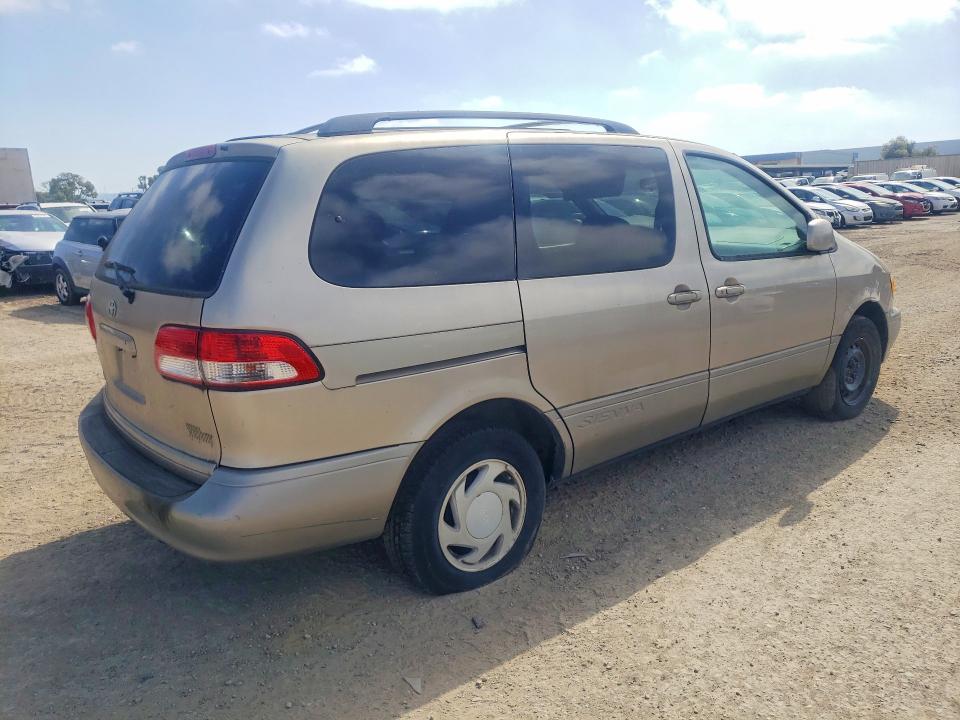 Продаж на аукціоні авто 2002 Toyota Sienna, vin: 4T3ZF13C22U481739, номер лоту: 48017526