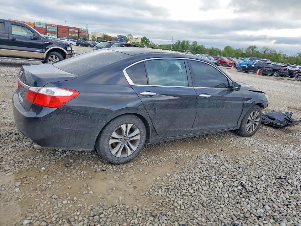 Продажа на аукционе авто 2015 Honda Accord, vin: 1HGCR2F39FA221553, номер лота: 52018026