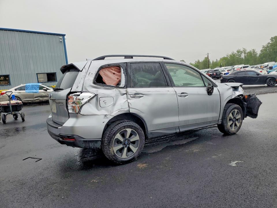 50586026 :رقم المزاد ، JF2SJAEC4HH412189 vin ، 2017 Subaru Forester مزاد بيع