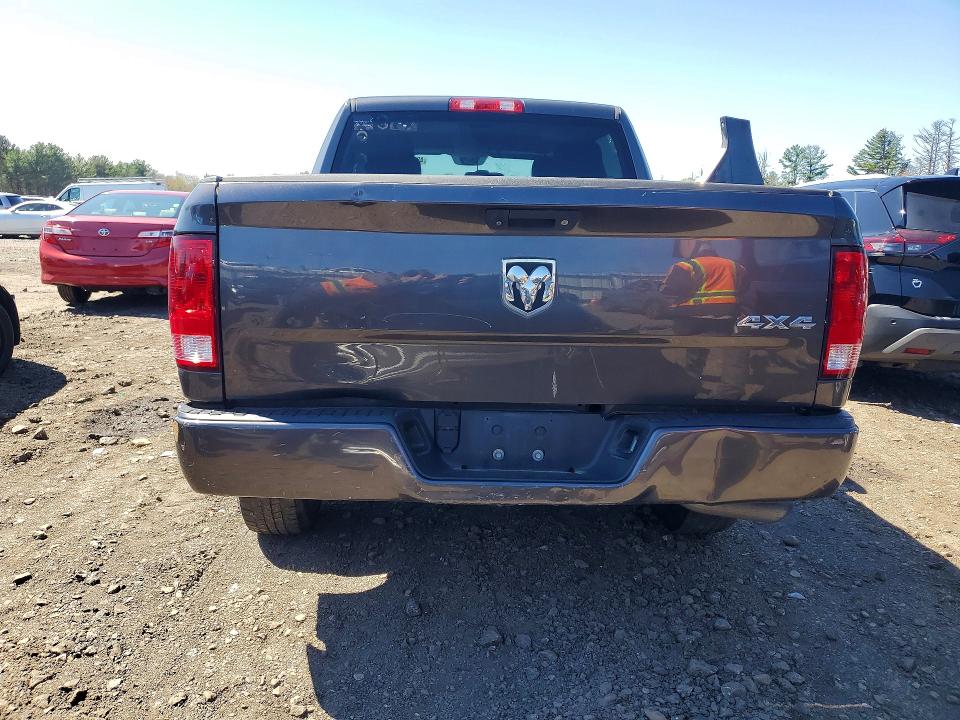 48752176 :رقم المزاد ، 3C6RR7KT6JG264535 vin ، 2018 Ram 1500 مزاد بيع
