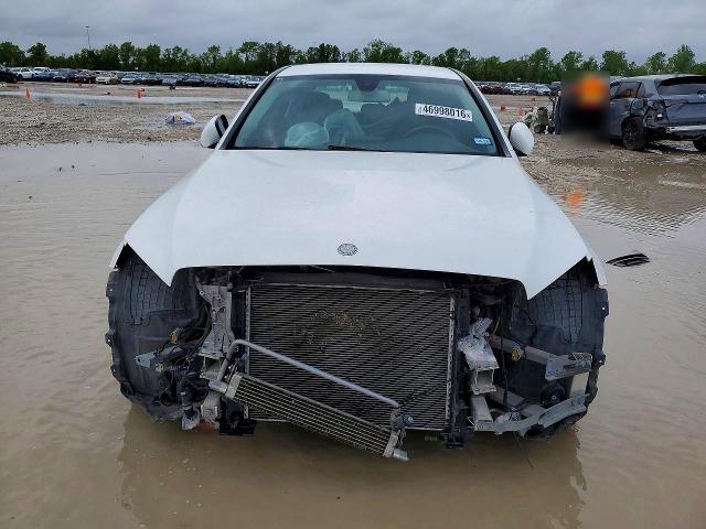46998016 :رقم المزاد ، 55SWF4JB2FU085688 vin ، 2015 Mercedes-benz C مزاد بيع