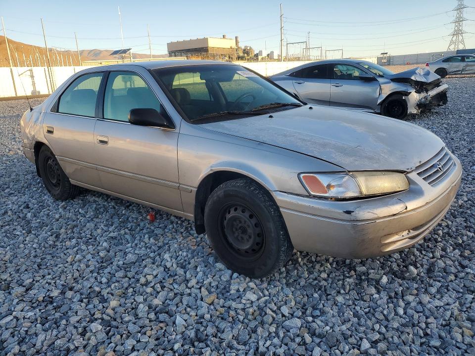 48696936 :رقم المزاد ، 4T1BG22K4VU108874 vin ، 1997 Toyota Camry مزاد بيع