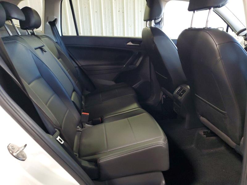 48994666 :رقم المزاد ، 3VV2B7AX0JM184718 vin ، 2018 Volkswagen Tiguan مزاد بيع