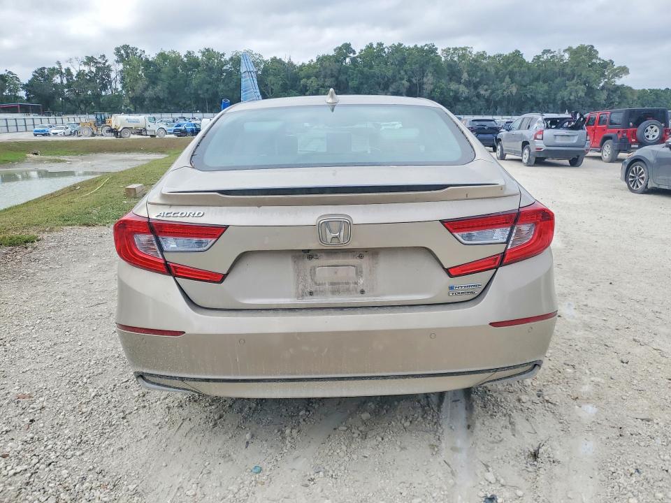 51276446 :رقم المزاد ، 1HGCV3F90JA004729 vin ، 2018 Honda Accord مزاد بيع