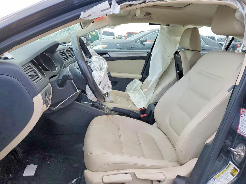 48046676 :رقم المزاد ، 3VWDB7AJ9HM222571 vin ، 2017 Volkswagen Jetta مزاد بيع