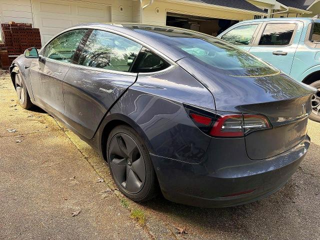 48531806 :رقم المزاد ، 5YJ3E1EB4JF122216 vin ، 2018 Tesla Model 3 مزاد بيع
