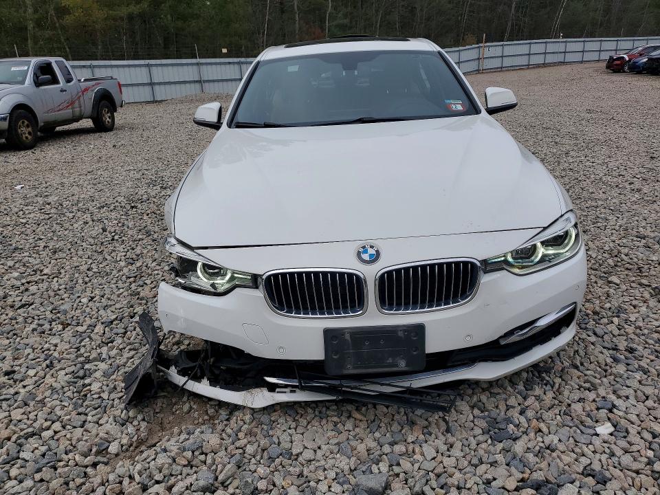 51894436 :رقم المزاد ، WBA8D9G3XHNU62153 vin ، 2017 Bmw 330 مزاد بيع