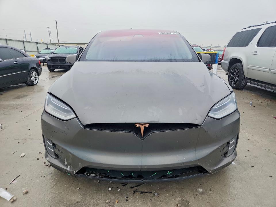 Продаж на аукціоні авто 2018 Tesla Model X, vin: 5YJXCBE48JF091275, номер лоту: 50646176