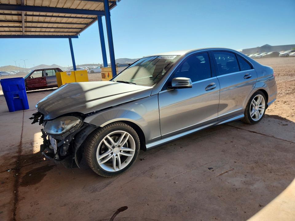 Продажа на аукционе авто 2014 Mercedes-benz C, vin: WDDGF4HB3EG156886, номер лота: 49820496