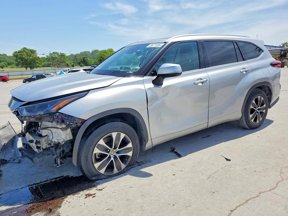 Auction sale of the 2022 Toyota Highlander, vin: 5TDGZRAH7NS112635, lot number: 50671596