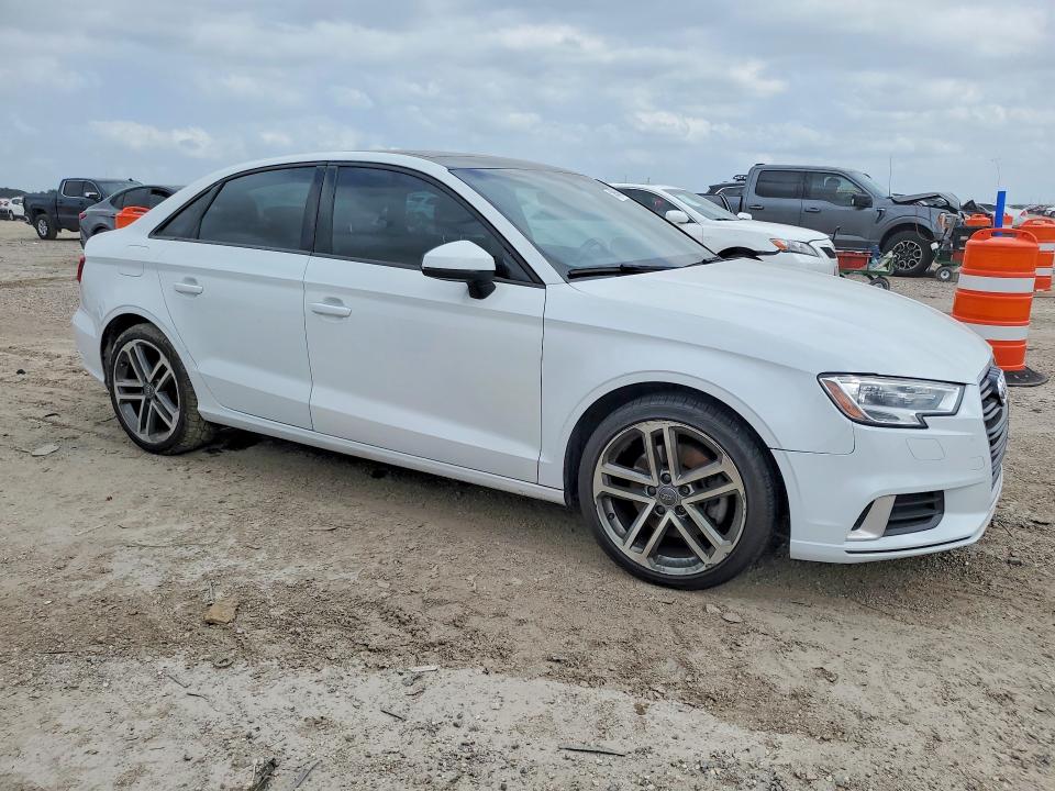 Продажа на аукционе авто 2018 Audi A3, vin: WAUAUGFF0J1016284, номер лота: 50994826