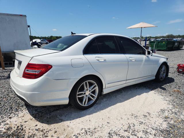 2013 Mercedes-benz C მანქანა იყიდება აუქციონზე, vin: WDDGF4HB8DA810184, აუქციონის ნომერი: 51792066