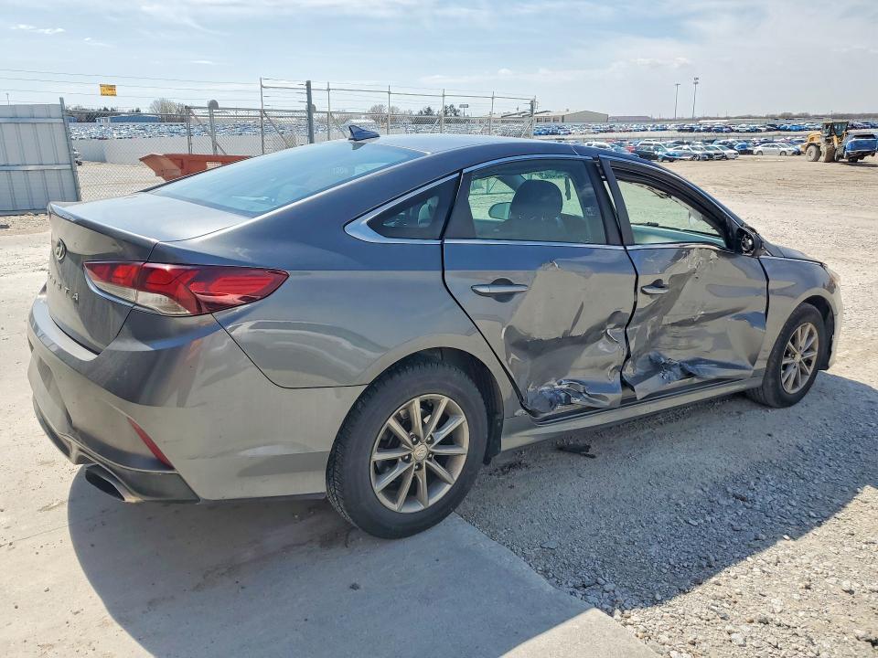 49048406 :رقم المزاد ، 5NPE24AF0JH725192 vin ، 2018 Hyundai Sonata مزاد بيع