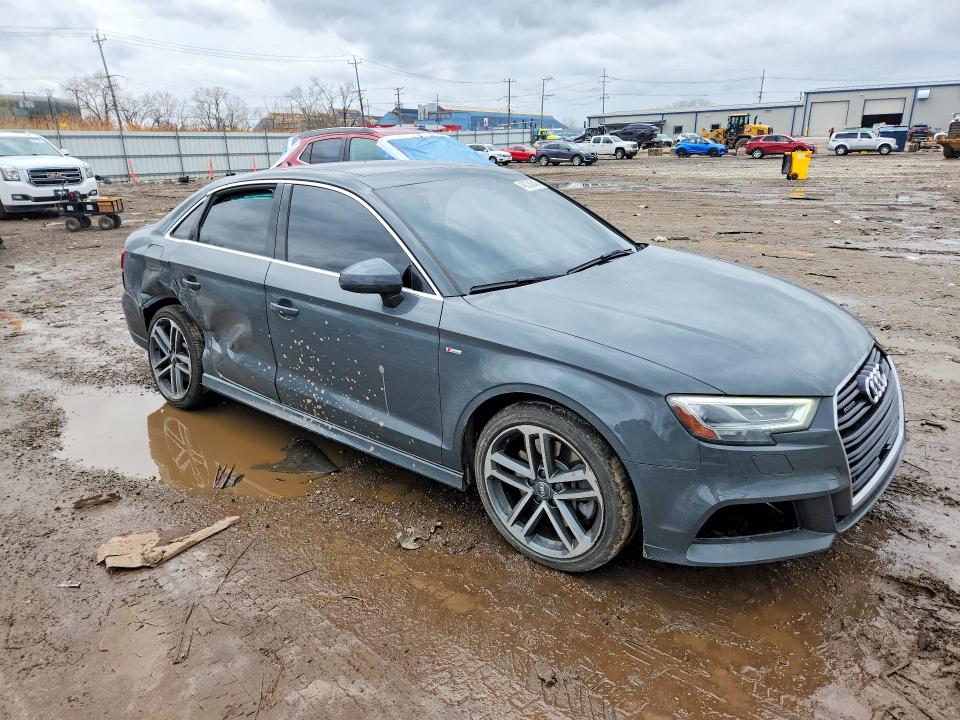 Продаж на аукціоні авто 2019 Audi A3, vin: WAUJEGFFXK1022446, номер лоту: 48330346