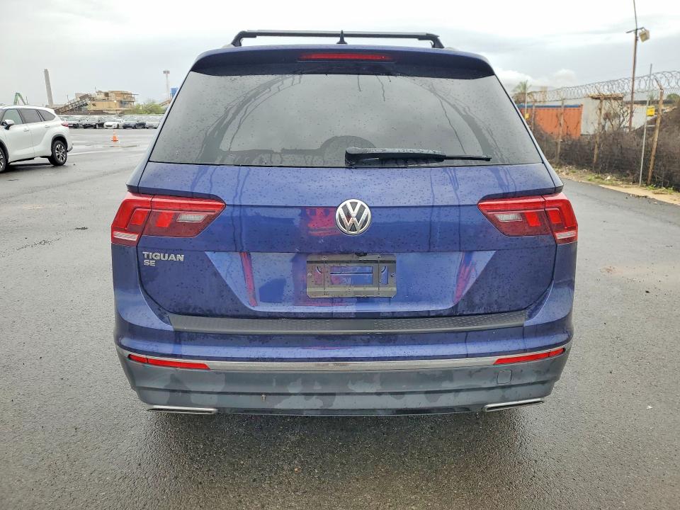 48679126 :رقم المزاد ، 3VV3B7AX5MM082582 vin ، 2021 Volkswagen Tiguan مزاد بيع