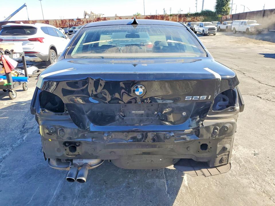 Продажа на аукционе авто 2007 Bmw 525, vin: WBANE53557CW63694, номер лота: 49987966