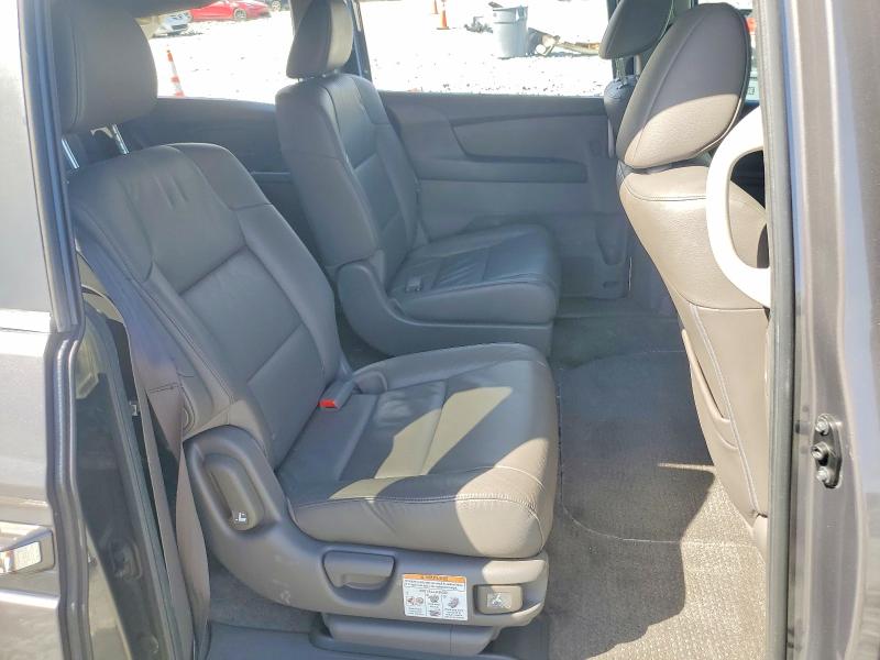 49321156 :رقم المزاد ، 5FNRL5H63DB023784 vin ، 2013 Honda Odyssey مزاد بيع