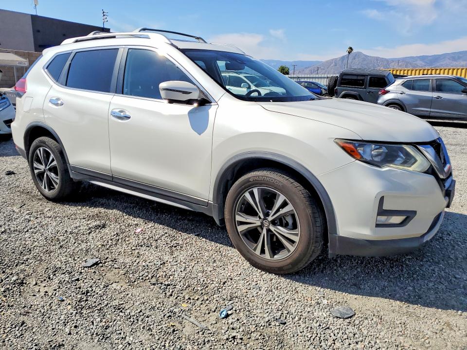 Продажа на аукционе авто 2020 Nissan Rogue, vin: JN8AT2MV6LW109548, номер лота: 49401336